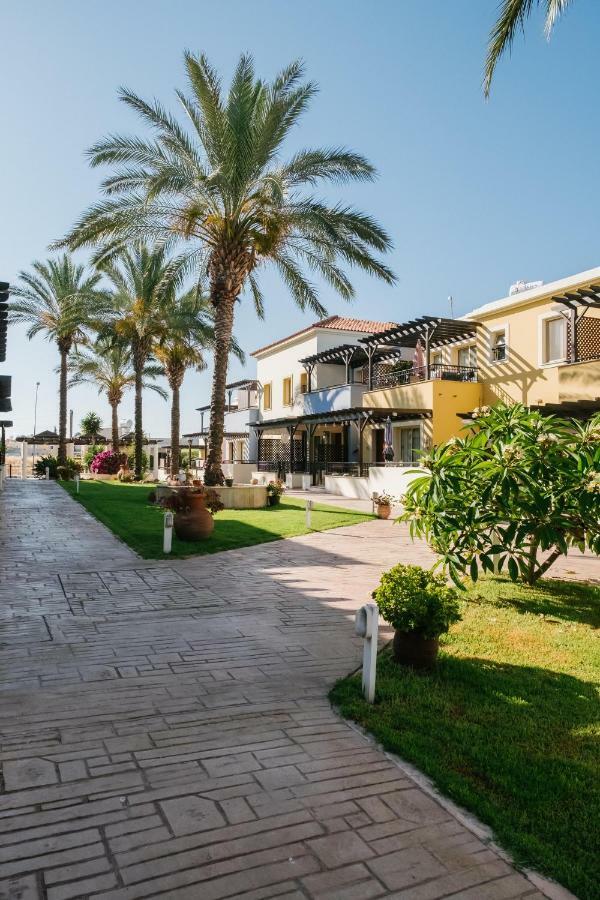 Aphrodite Gardens No.9 Luxury Apt 파포스 외부 사진