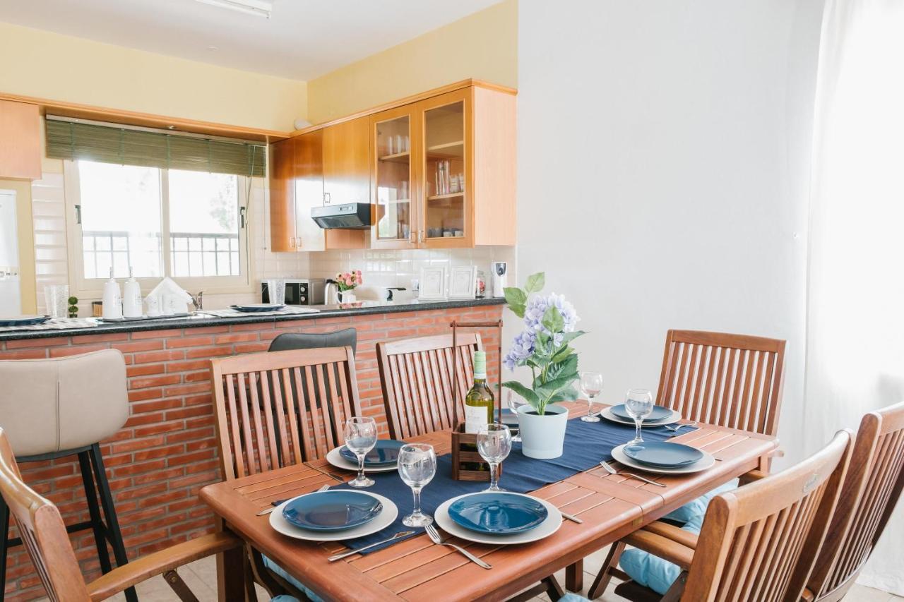Aphrodite Gardens No.9 Luxury Apt 파포스 외부 사진
