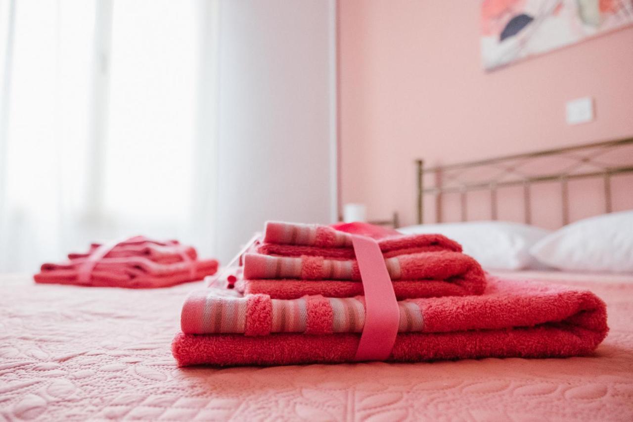 Aphrodite Gardens No.9 Luxury Apt 파포스 외부 사진